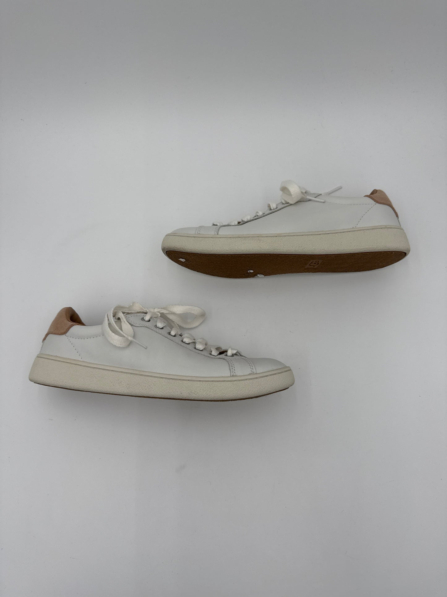 Shoes Sneakers By Ugg In White, Size: 10