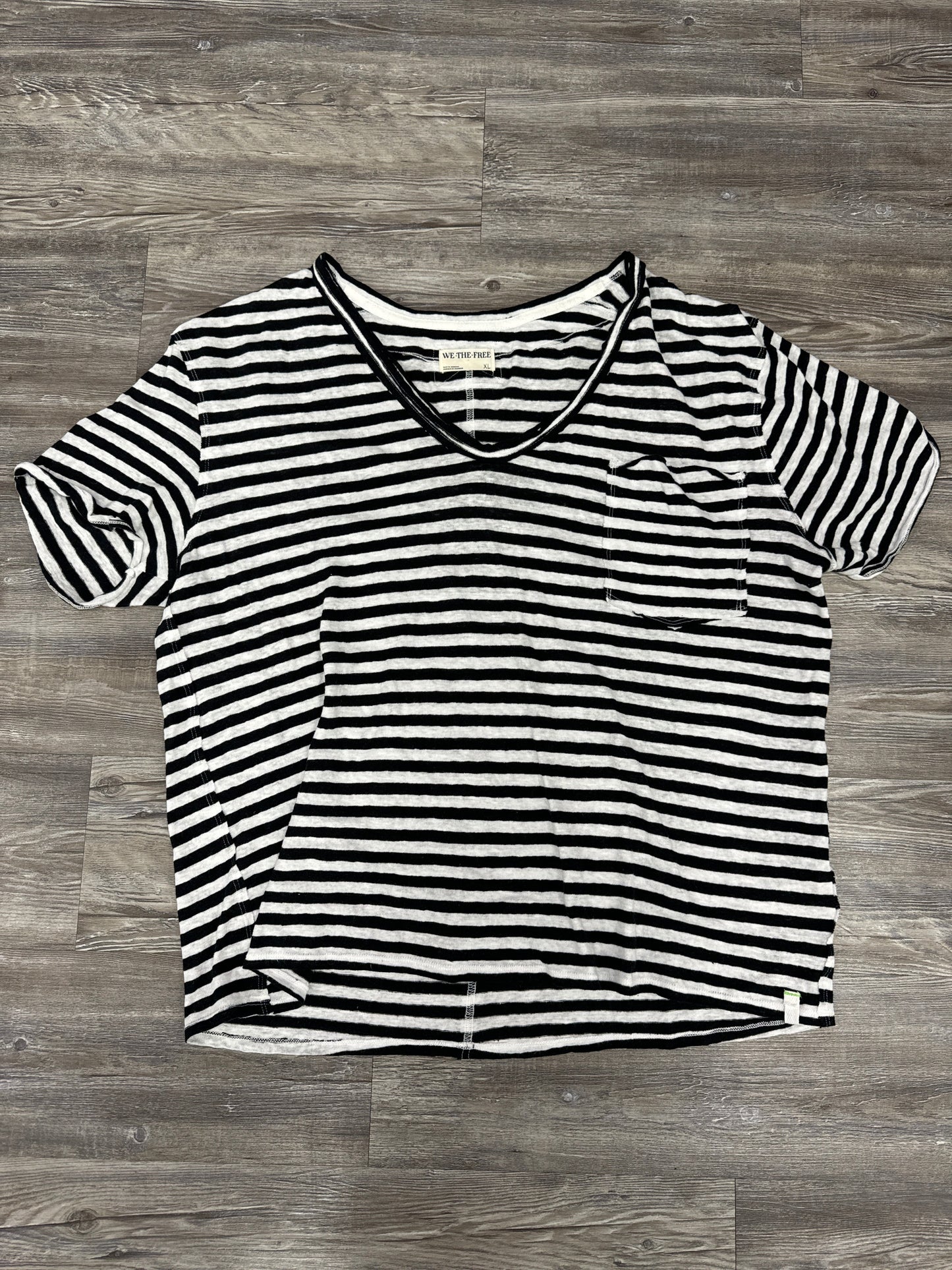 Top Short Sleeve By We The Free In Black & White, Size: Xl