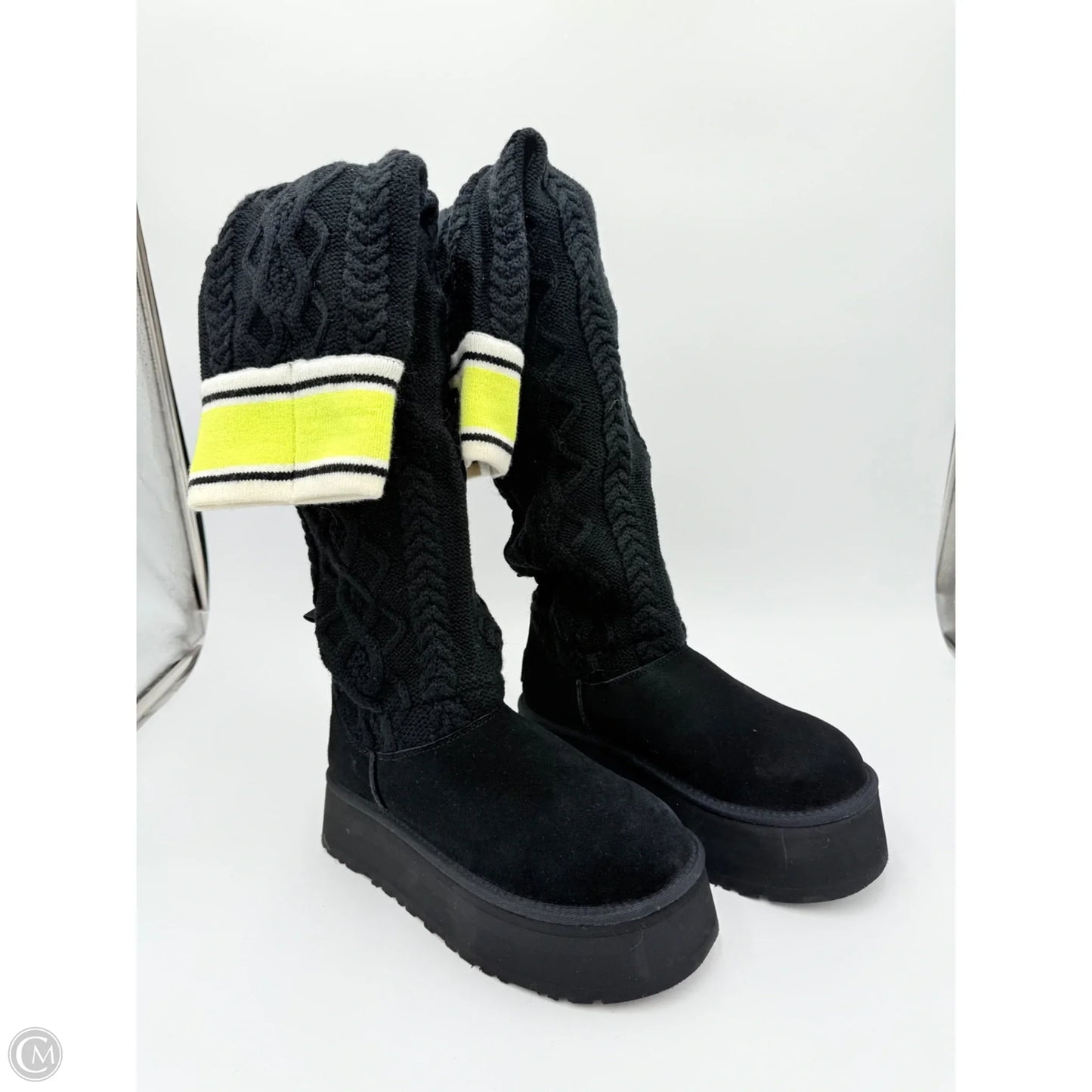 Boots Designer By Ugg In Black, Size: 8