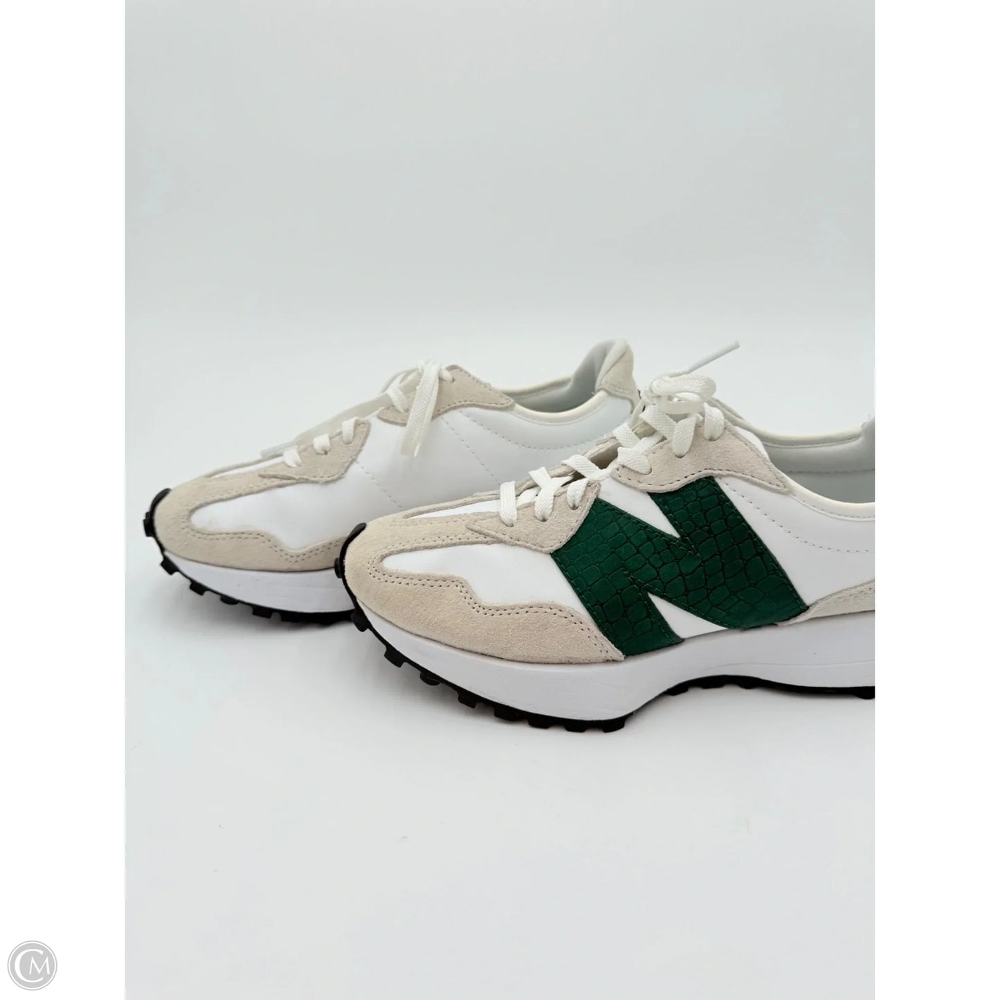Shoes Athletic By New Balance In Green & Tan, Size: 6.5