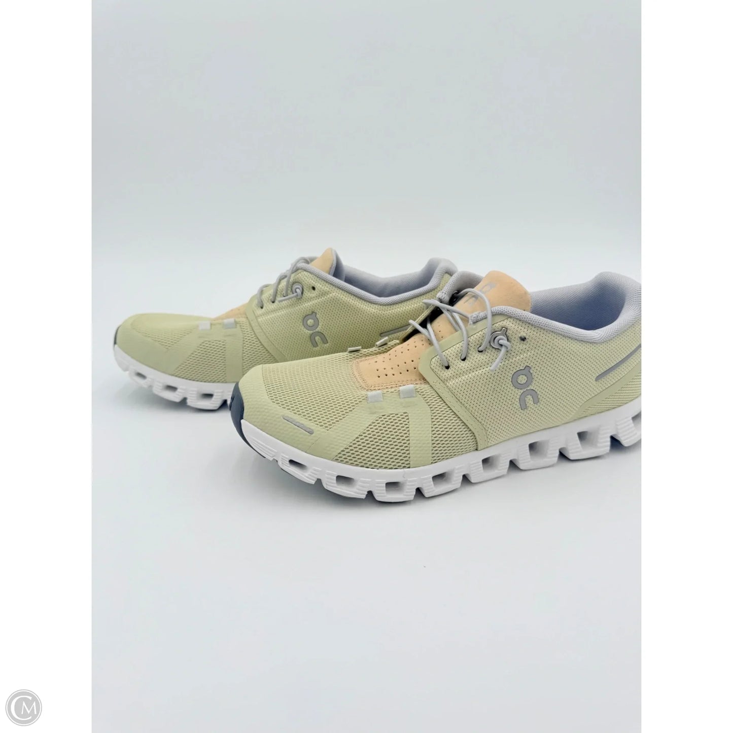 Shoes Athletic By On In Green, Size: 8.5