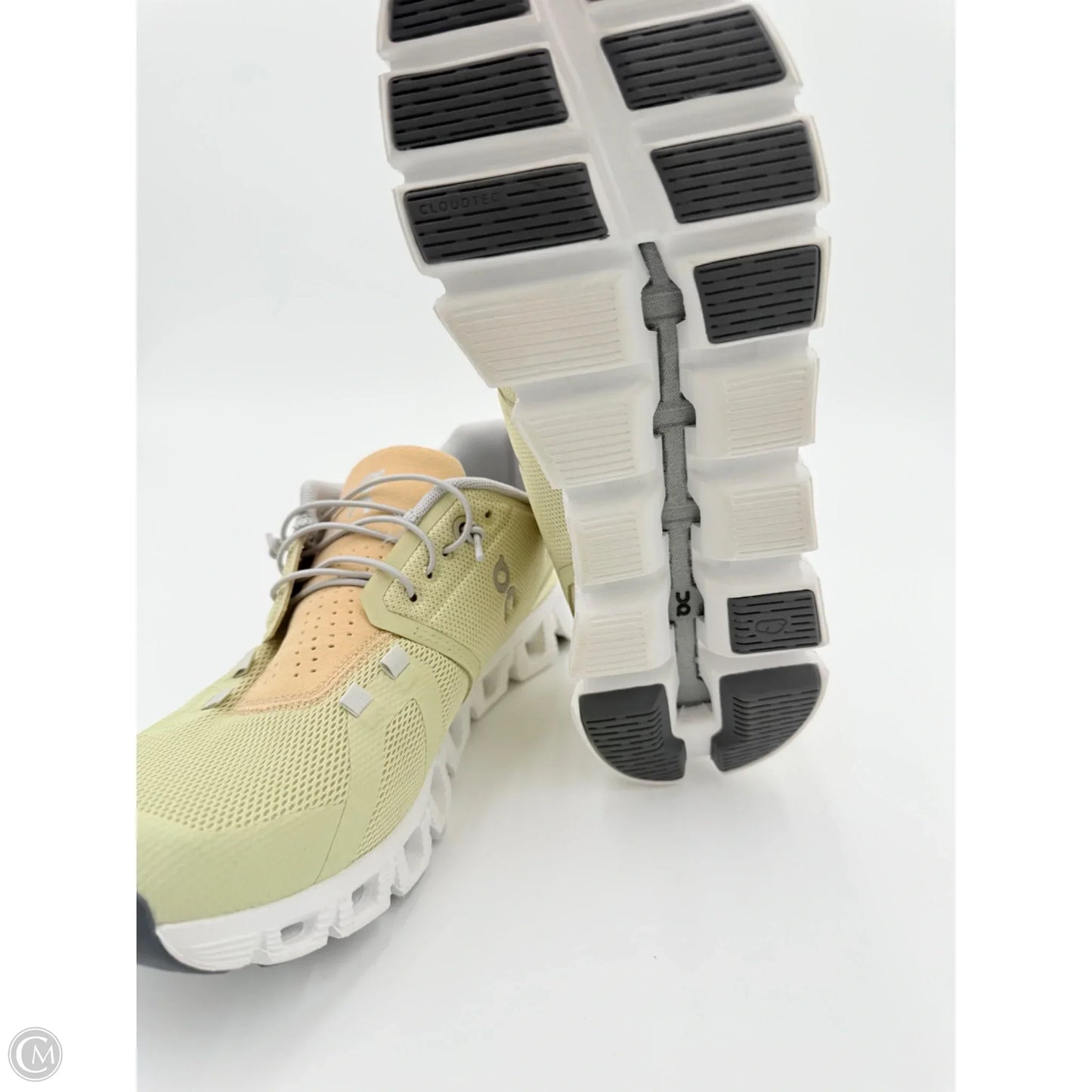 Shoes Athletic By On In Green, Size: 8.5
