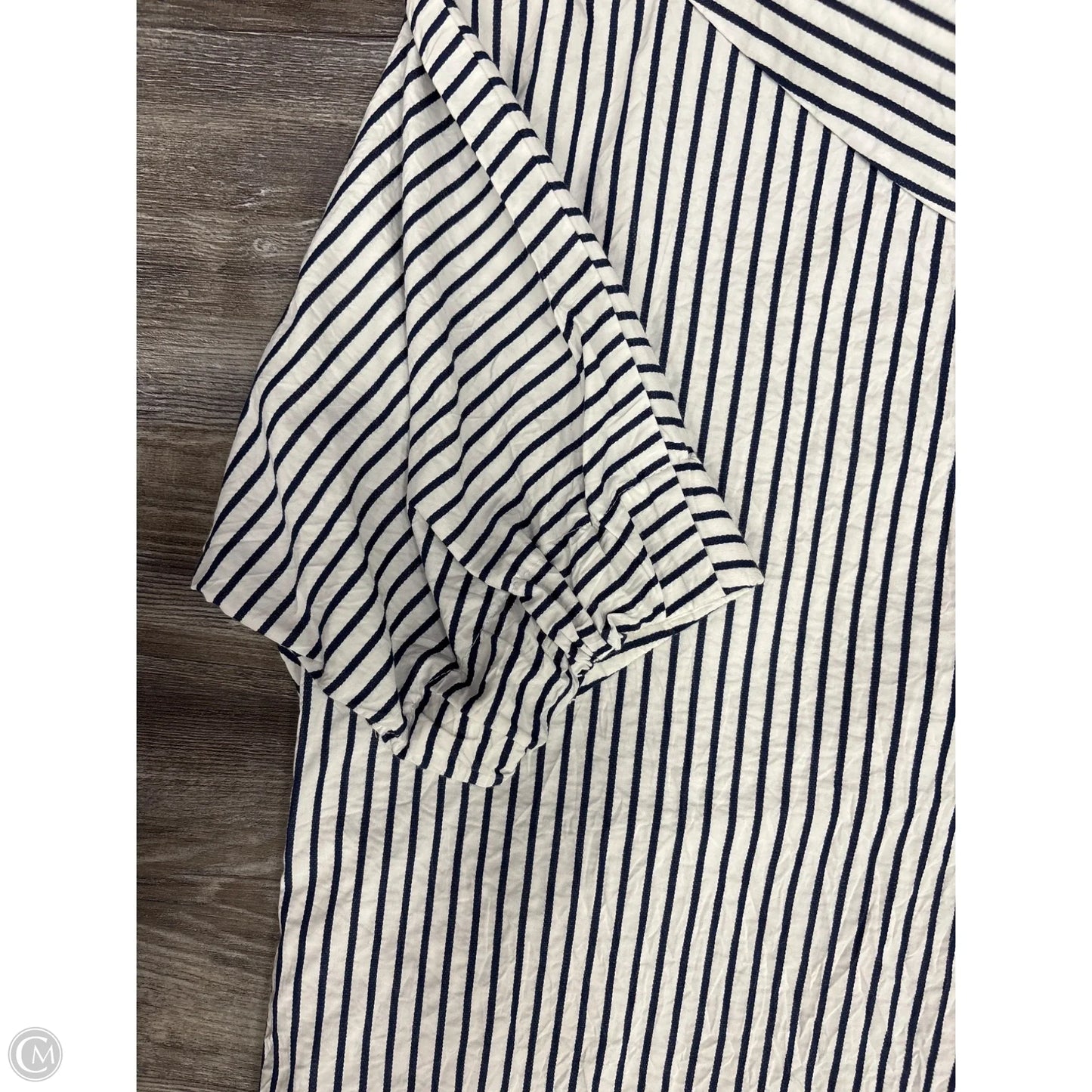 Dress Casual Short By Finley In Blue & Cream, Size: L