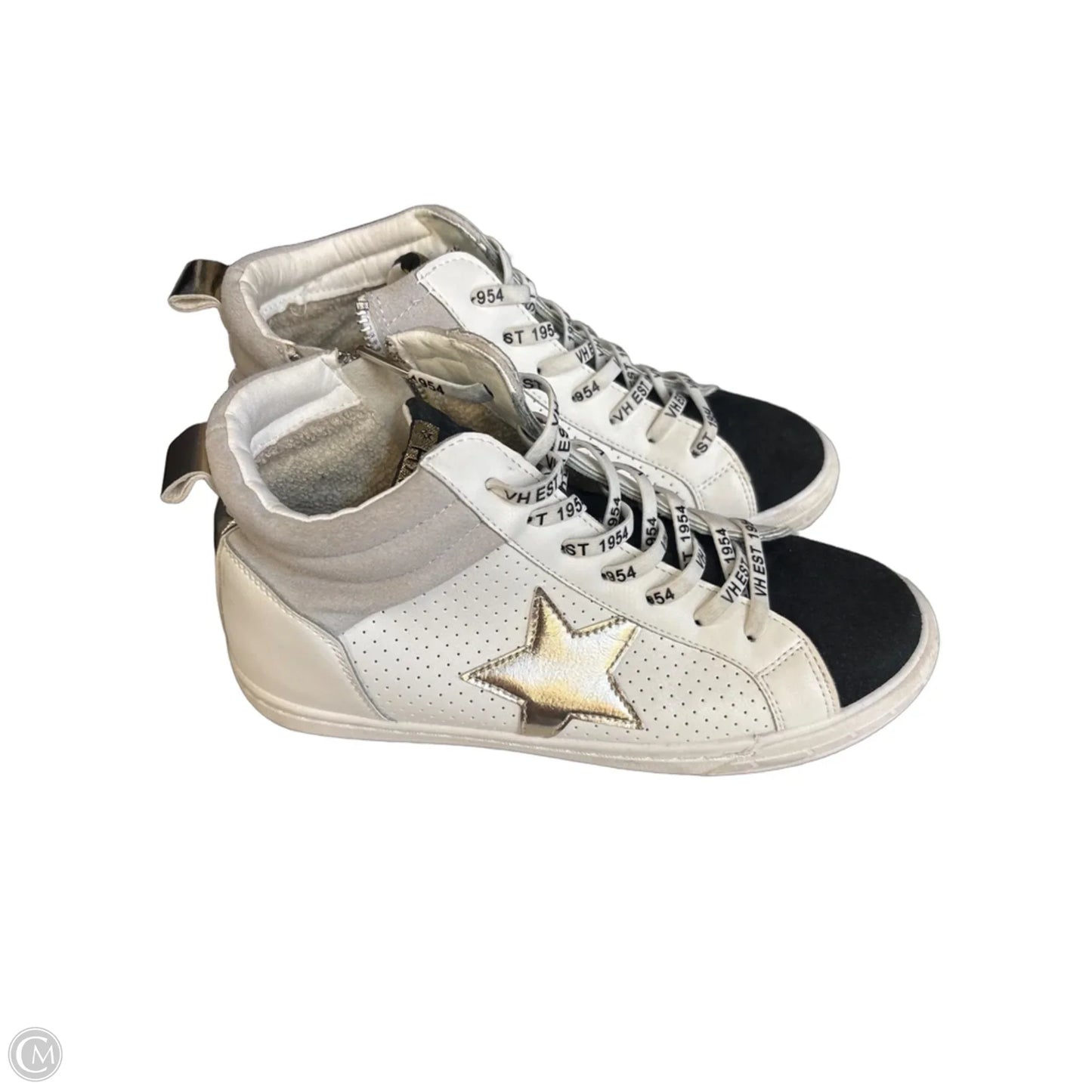 Shoes Athletic By Vintage In White, Size: 7.5
