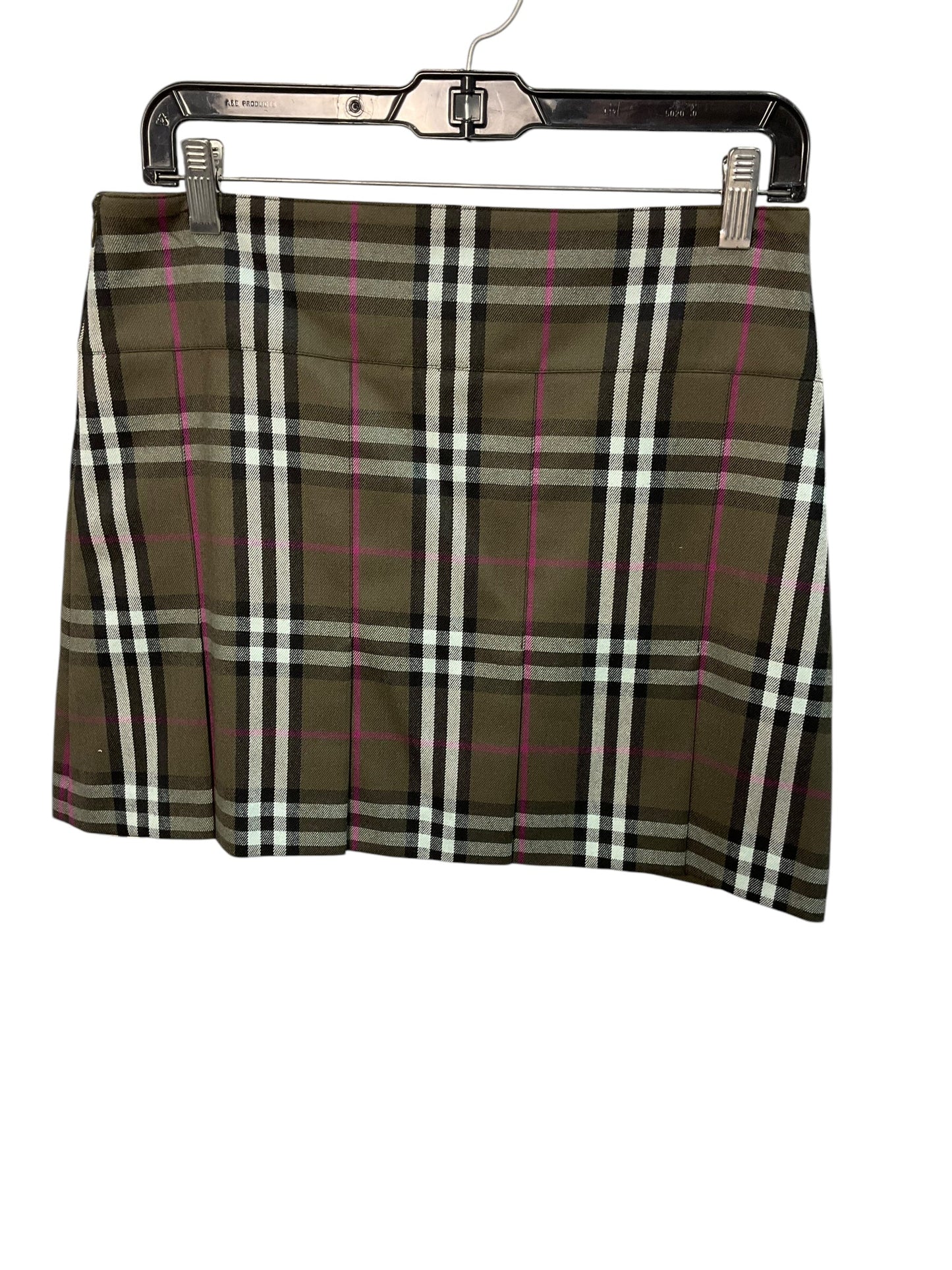 Skirt Luxury Designer By Burberry In Plaid, Size: 6