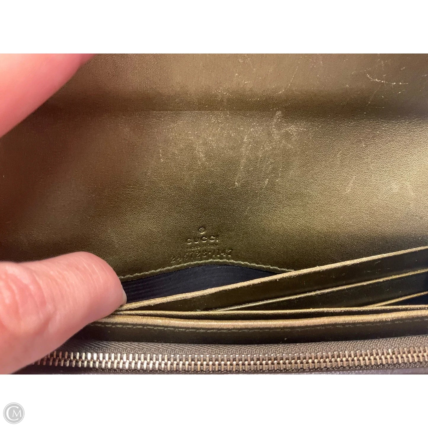 Wallet Luxury Designer By Gucci, Size: Medium