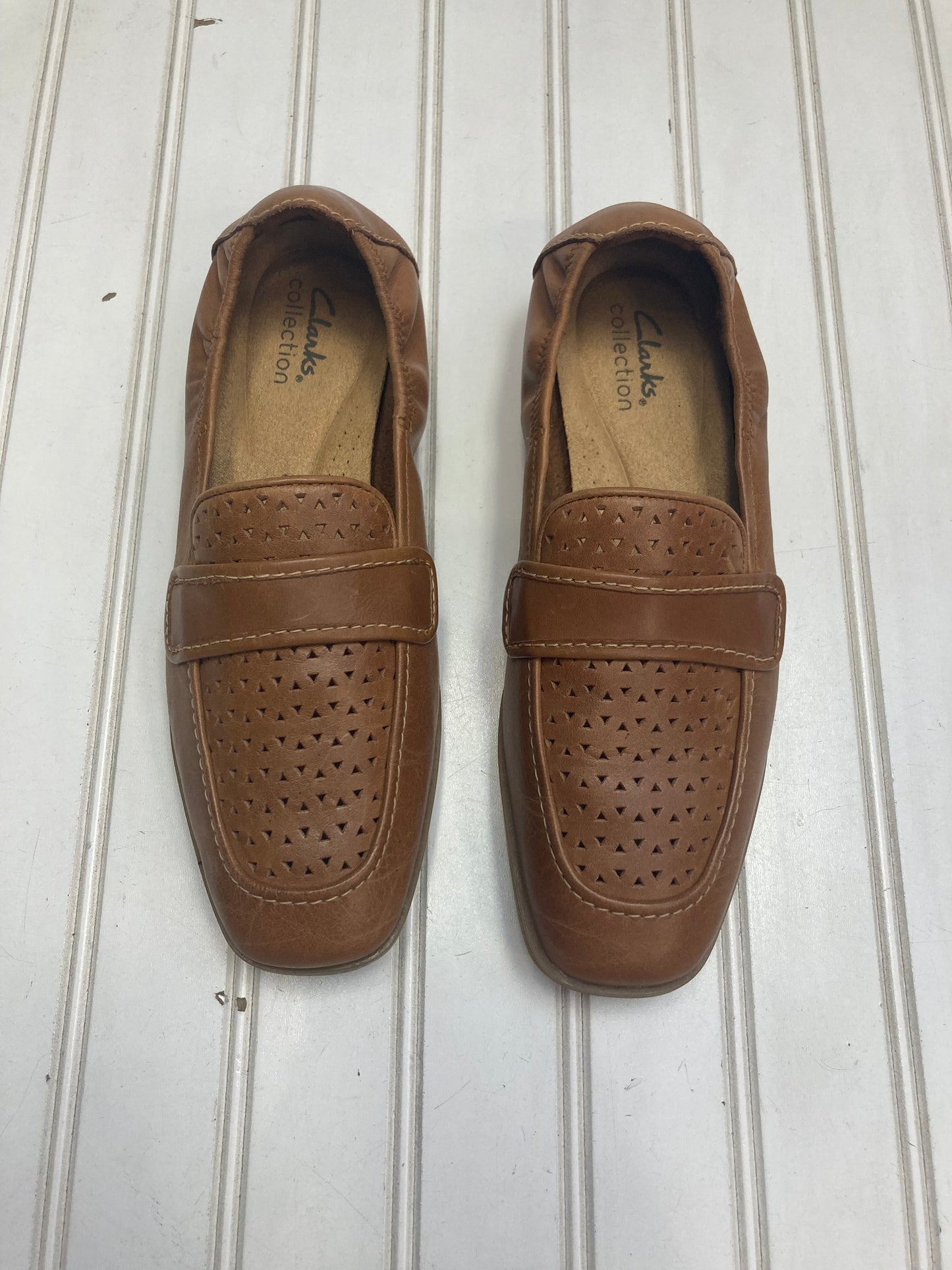 Brown Shoes Flats Clarks, Size 7