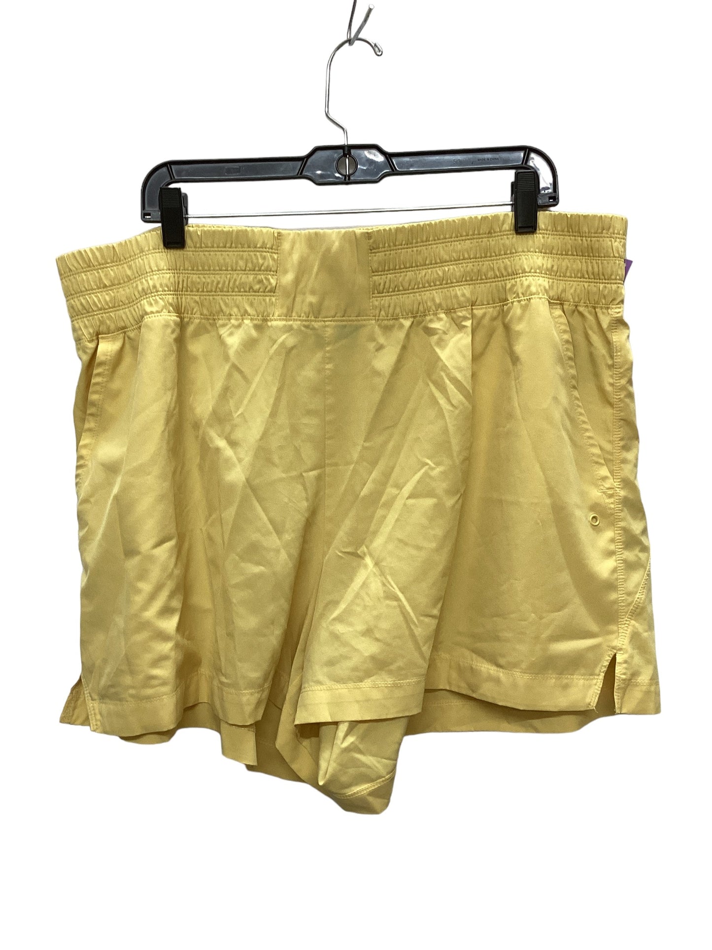 Yellow Athletic Shorts Old Navy, Size 2x