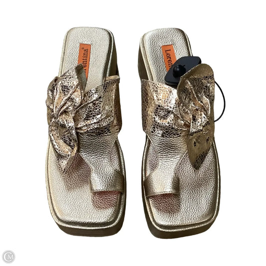 Sandals Heels Wedge By Clothes Mentor In Gold, Size: 9.5