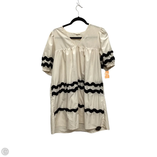 Dress Casual Short By Entro In Cream, Size: M