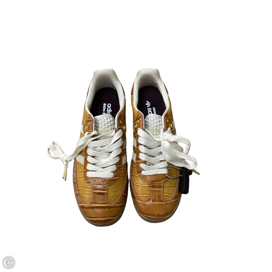 Shoes Sneakers By Adidas In Tan, Size: 7