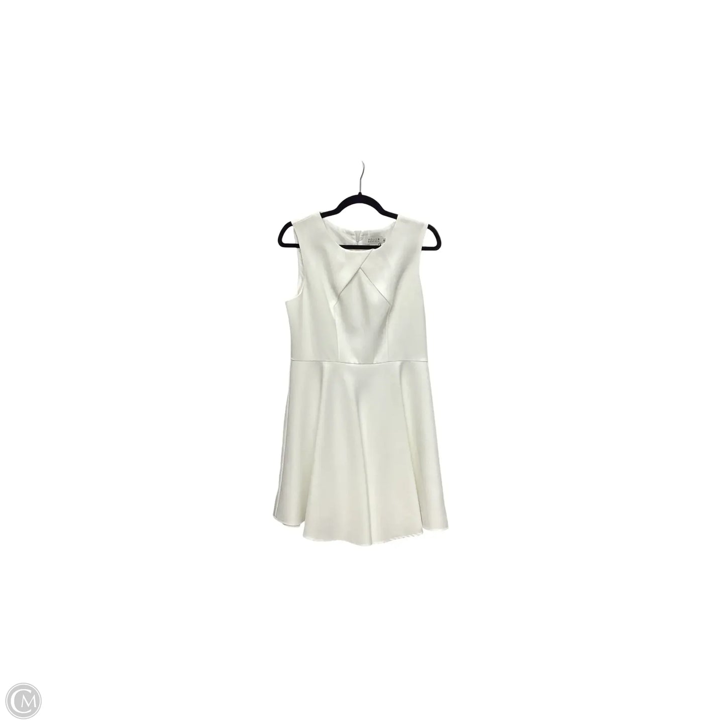 Dress Casual Short By Molly Bracken In White, Size: M