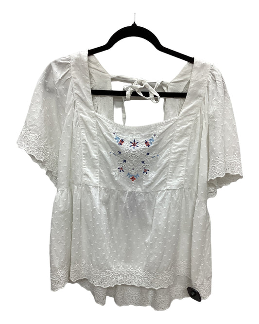 White Top Short Sleeve Old Navy, Size Xl