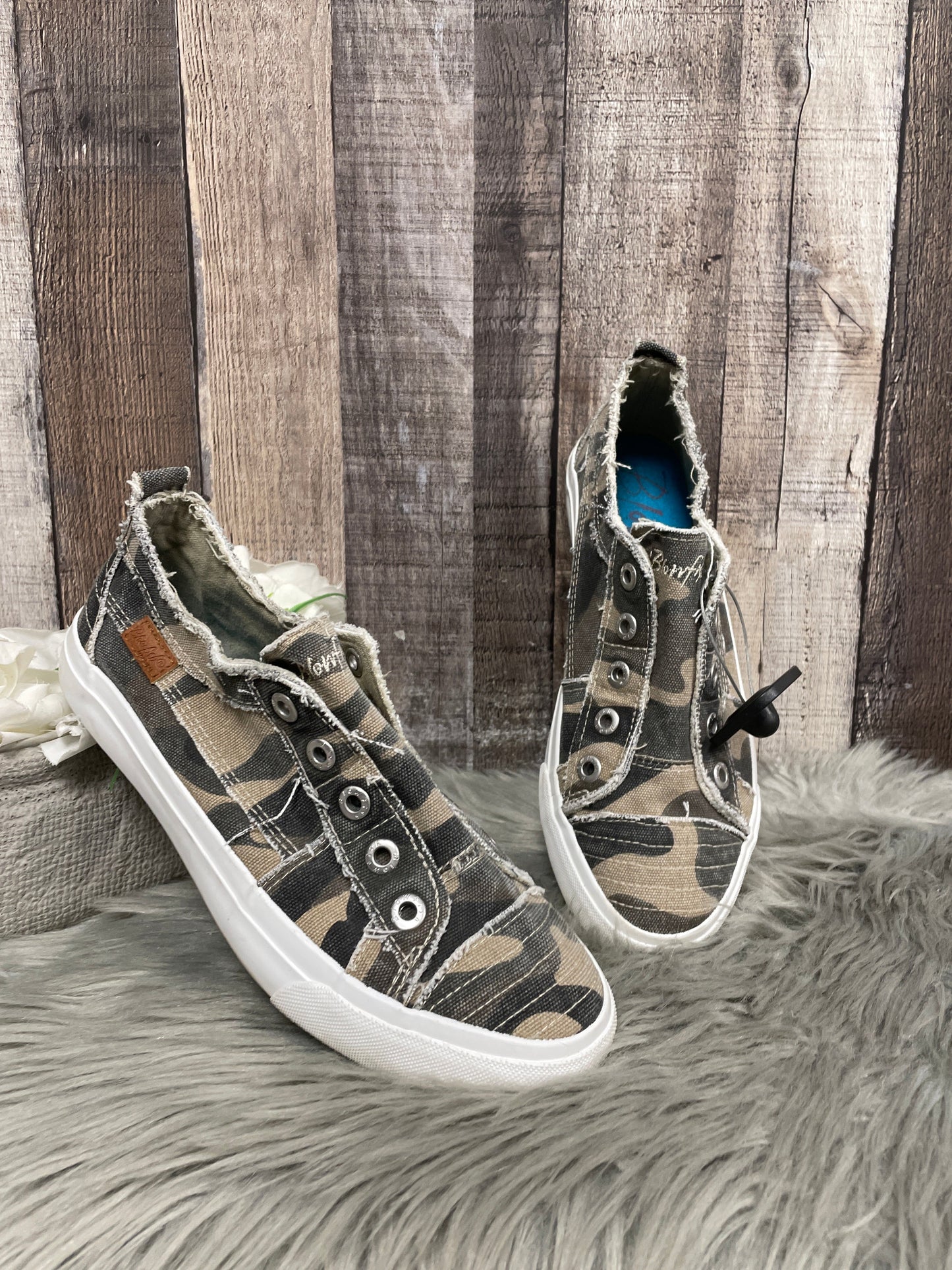 Shoes Sneakers By Blowfish In Camouflage Print, Size: 8