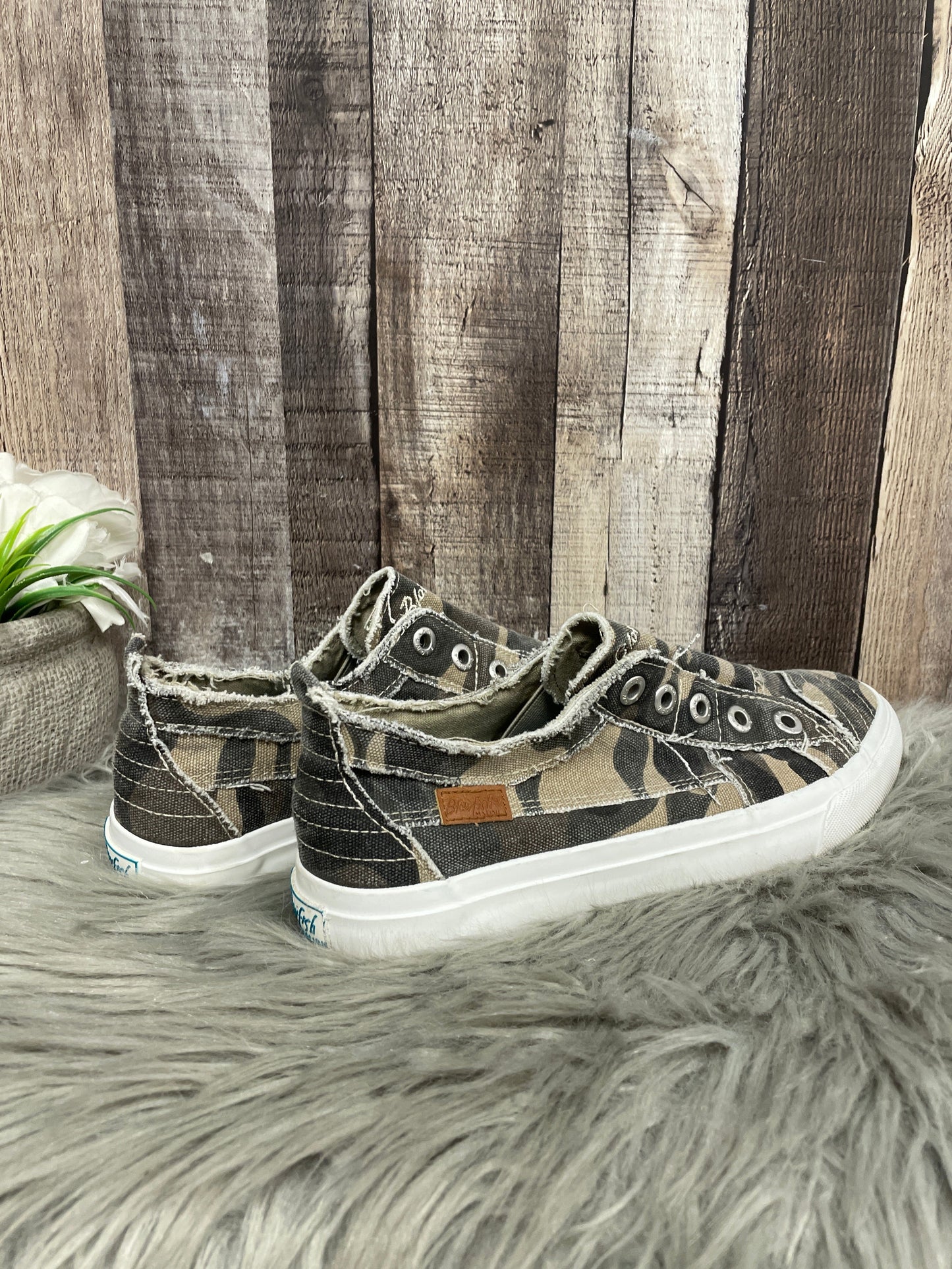 Shoes Sneakers By Blowfish In Camouflage Print, Size: 8