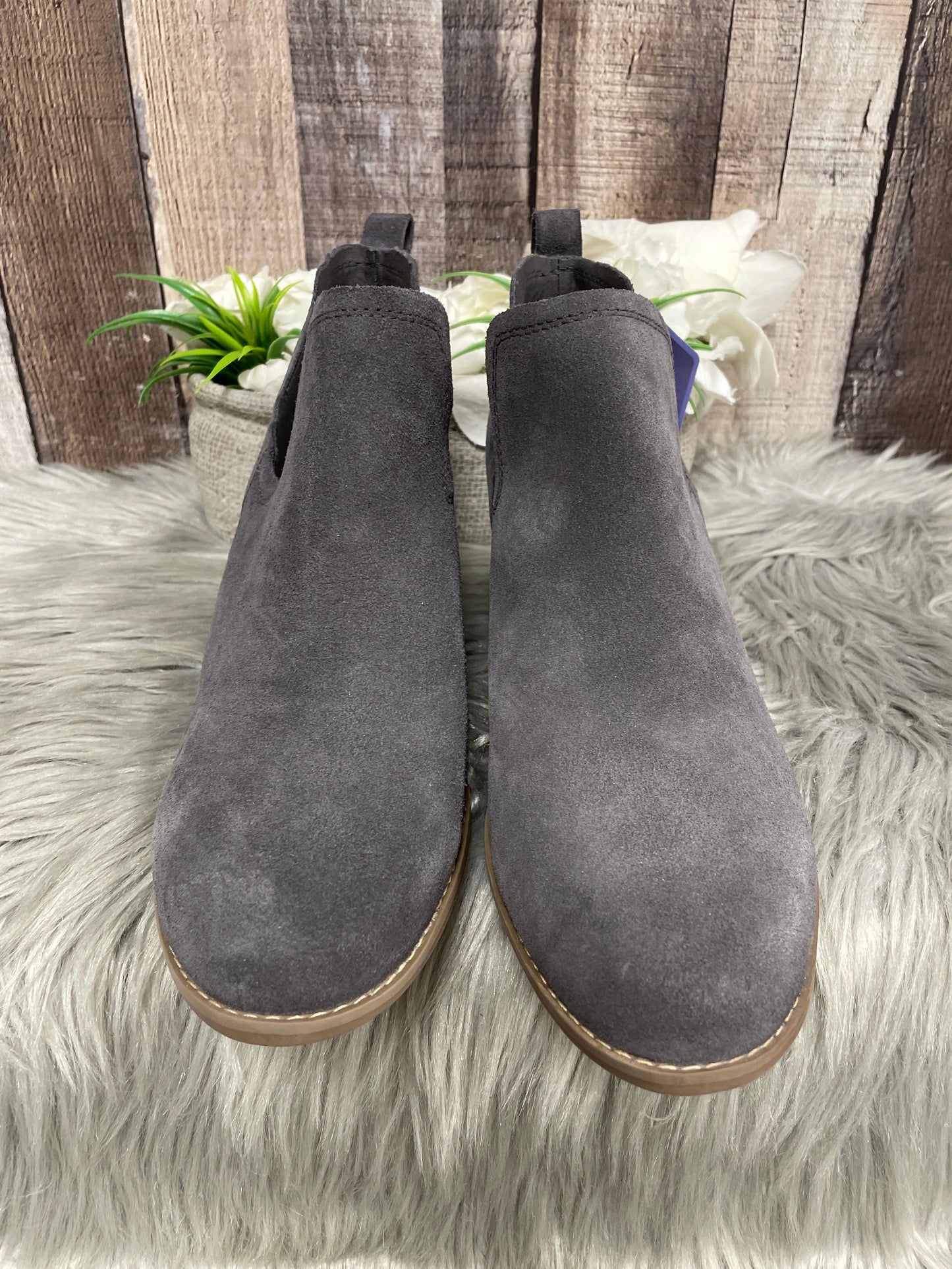 Boots Ankle Heels By Toms In Grey, Size: 9.5