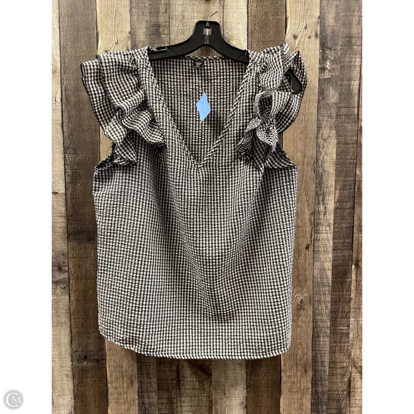 Top Short Sleeve By Shein In Checkered Pattern, Size: 1x