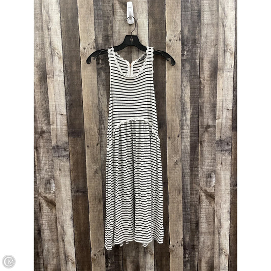 Dress Casual Short By Pol In Striped Pattern, Size: M