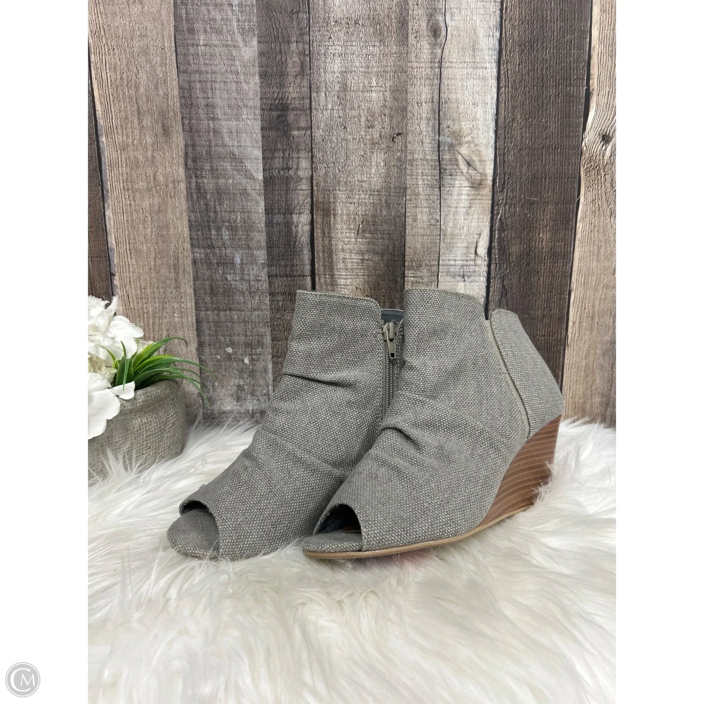 Boots Ankle Heels By City Classified In Grey, Size: 7