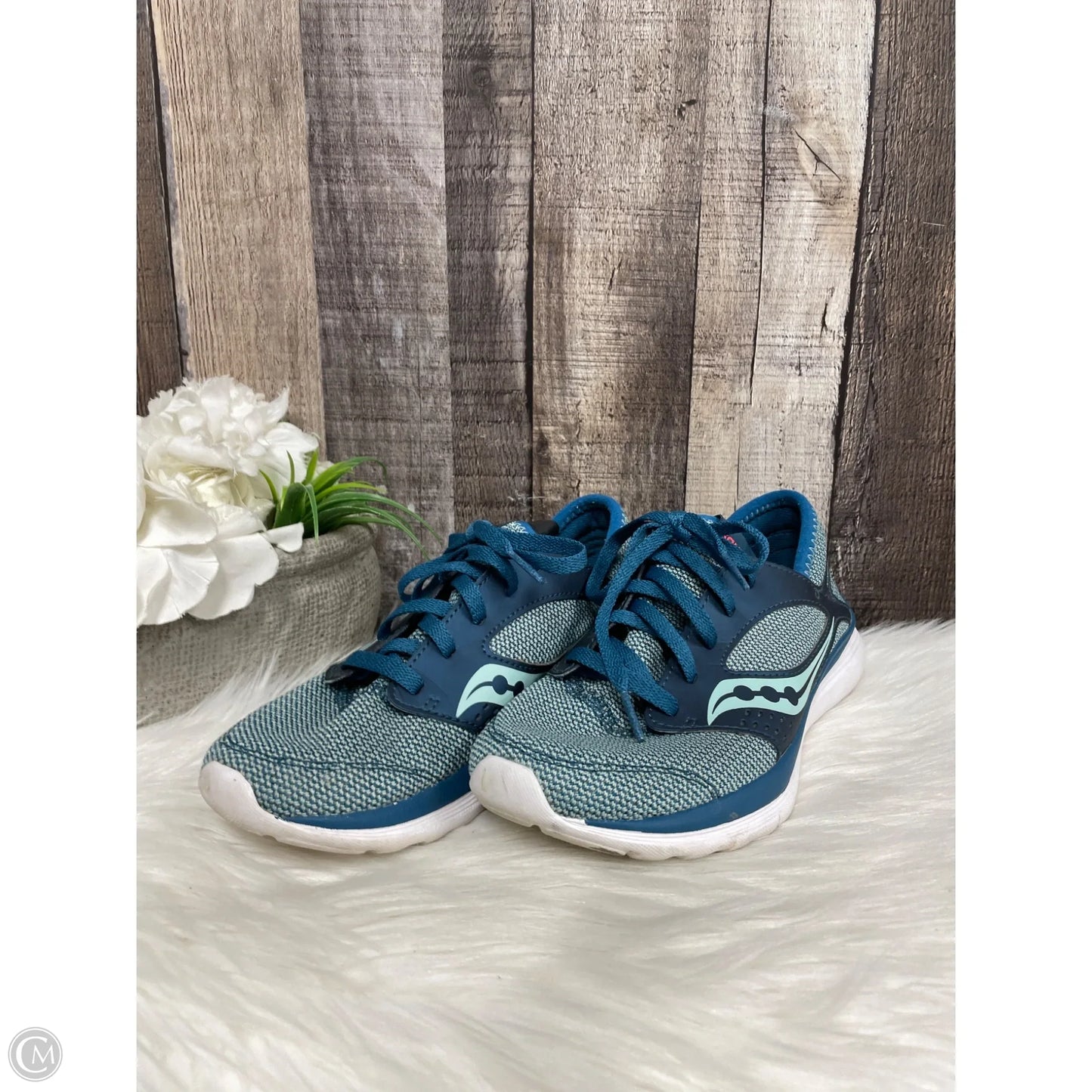 Shoes Athletic By Saucony In Teal, Size: 6