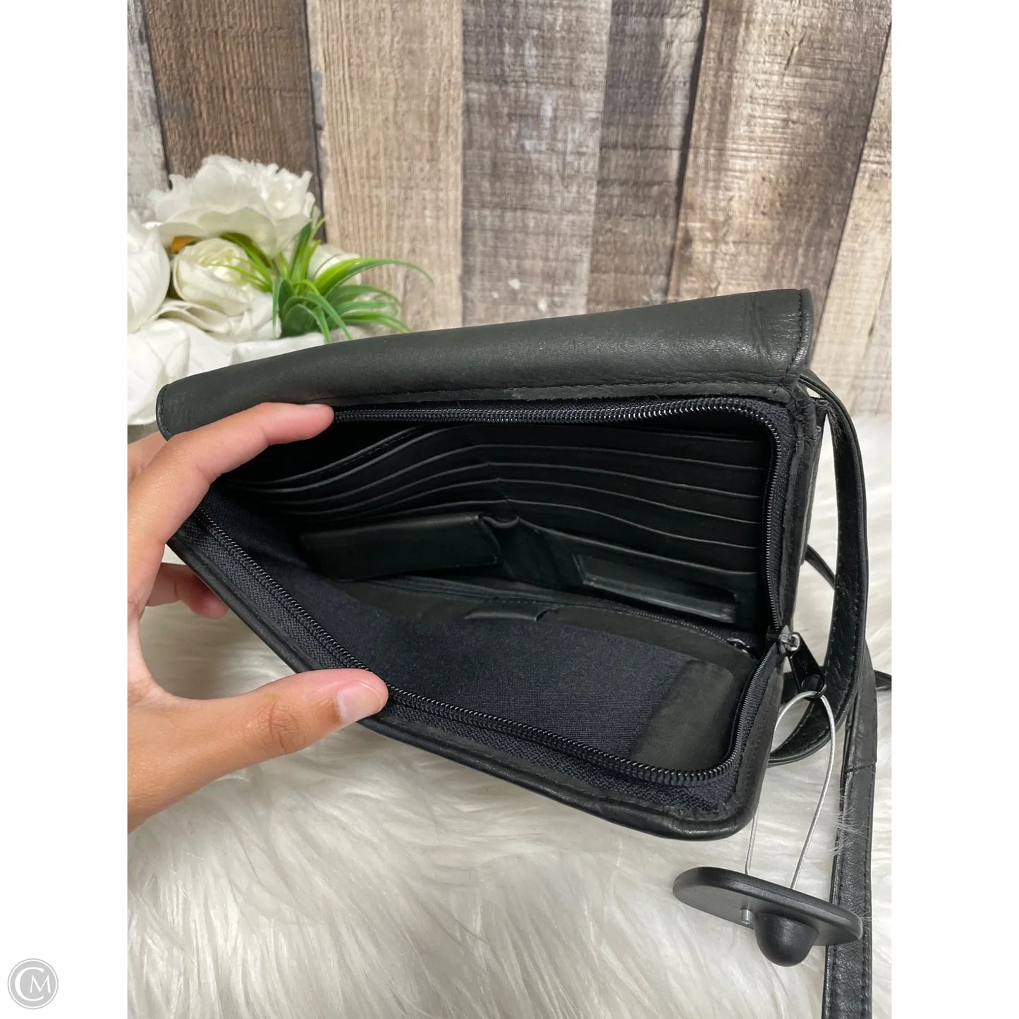 Crossbody Leather By Wilsons Leather, Size: Small