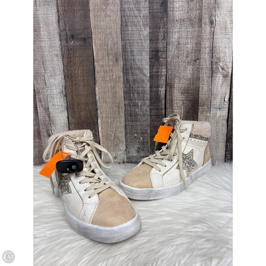Shoes Sneakers By Very G In Beige, Size: 10