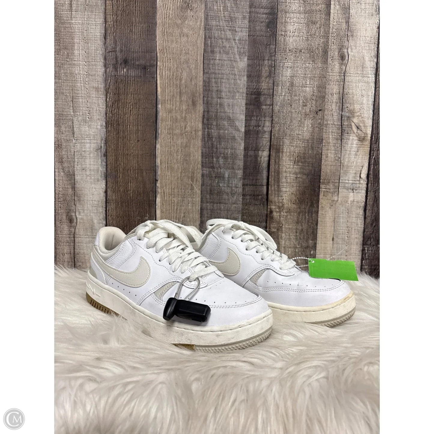 Shoes Athletic By Nike In White, Size: 8.5
