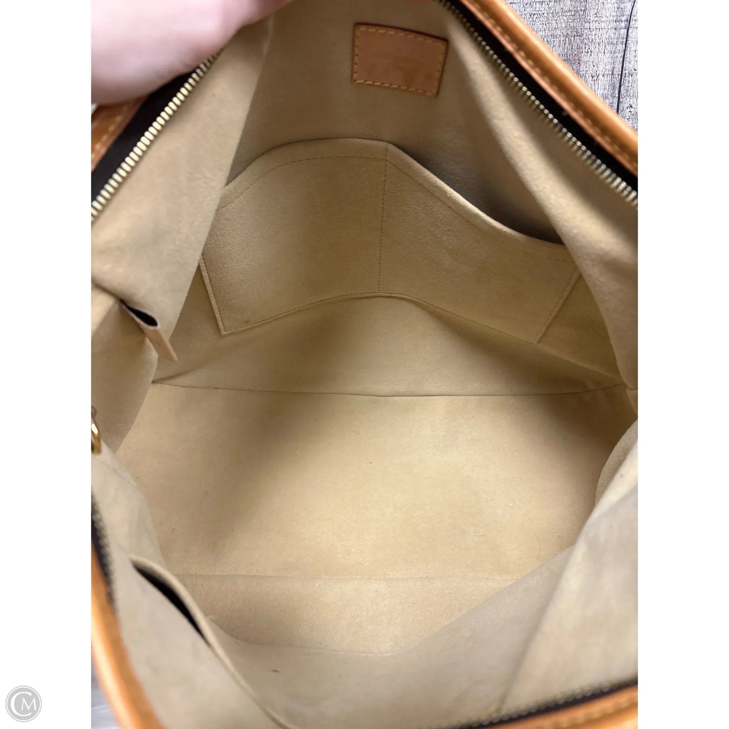 Crossbody Luxury Designer By Louis Vuitton, Size: Large