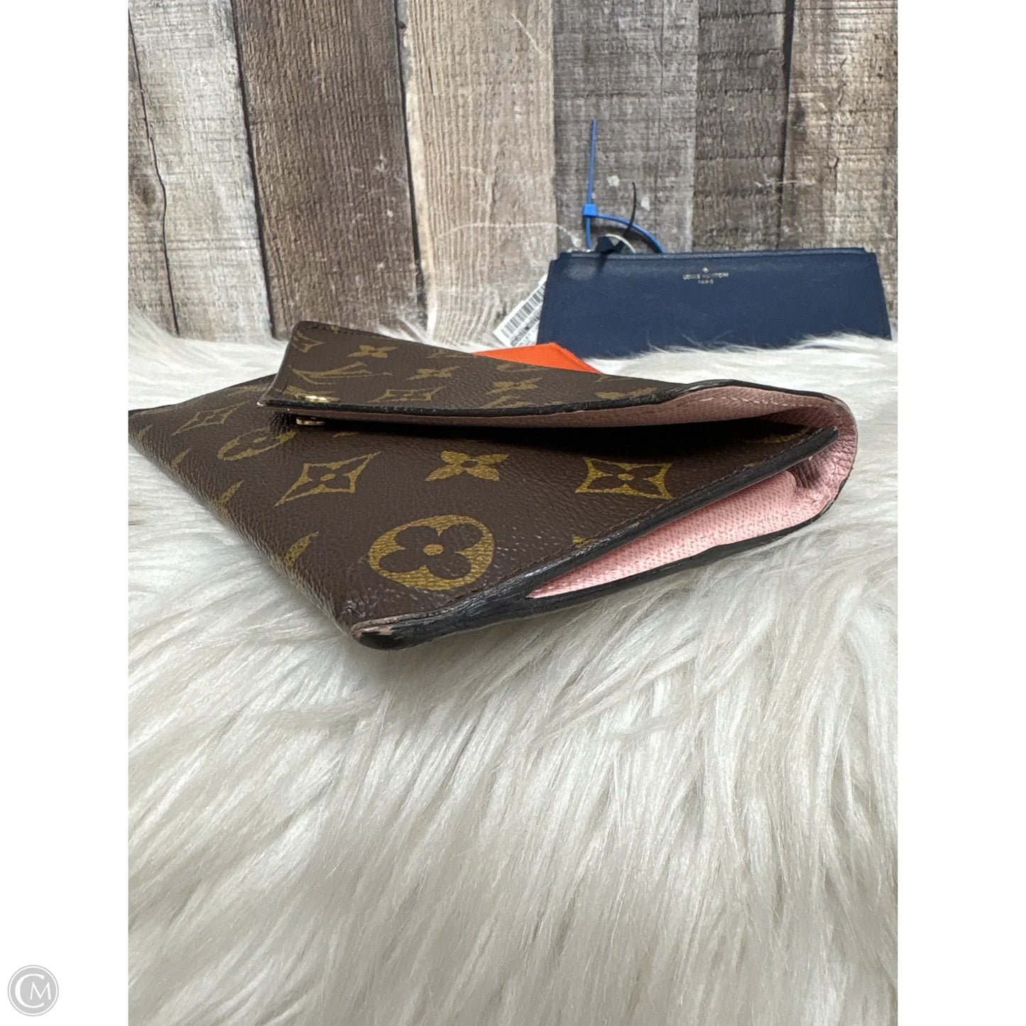 Wallet Luxury Designer By Louis Vuitton, Size: Medium