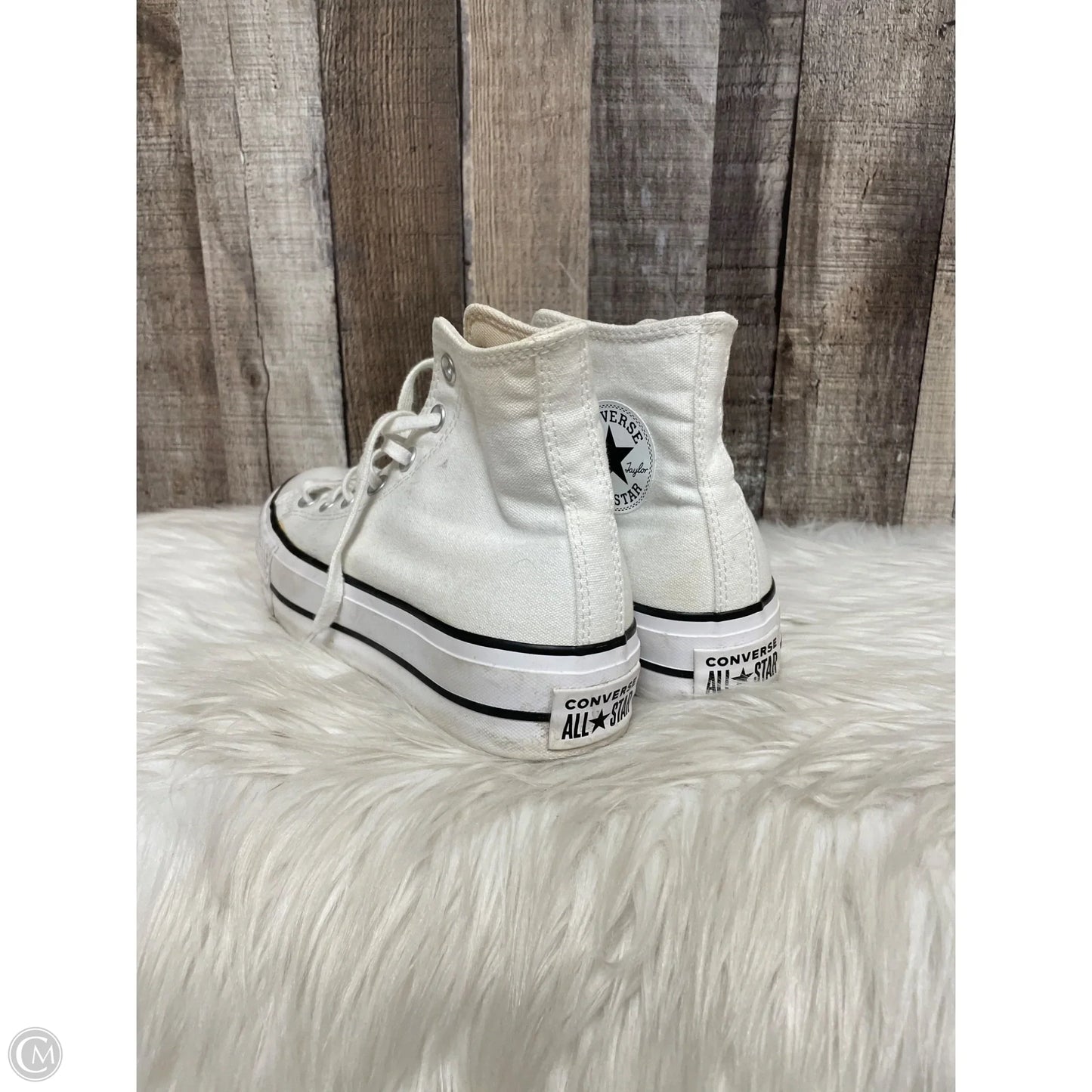Shoes Sneakers By Converse In White, Size: 7.5