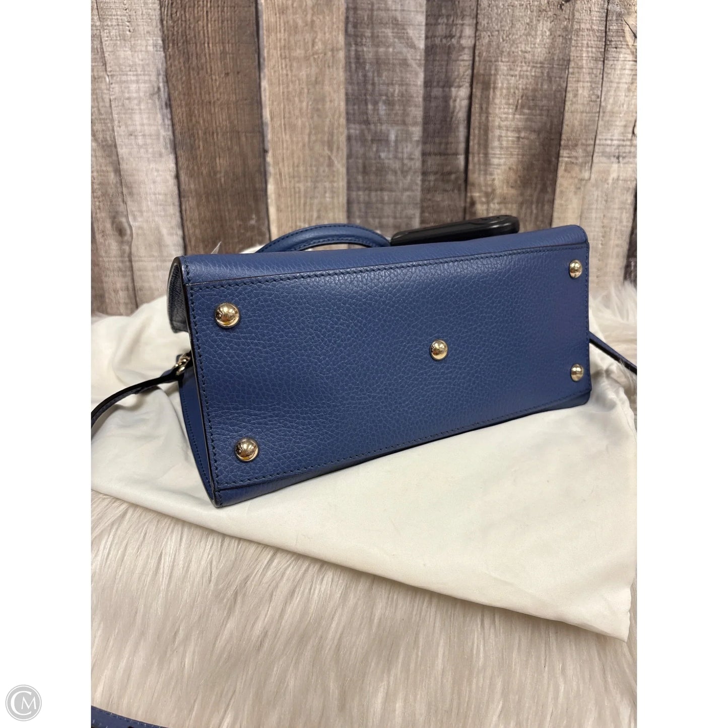Crossbody Luxury Designer By Gucci, Size: Small