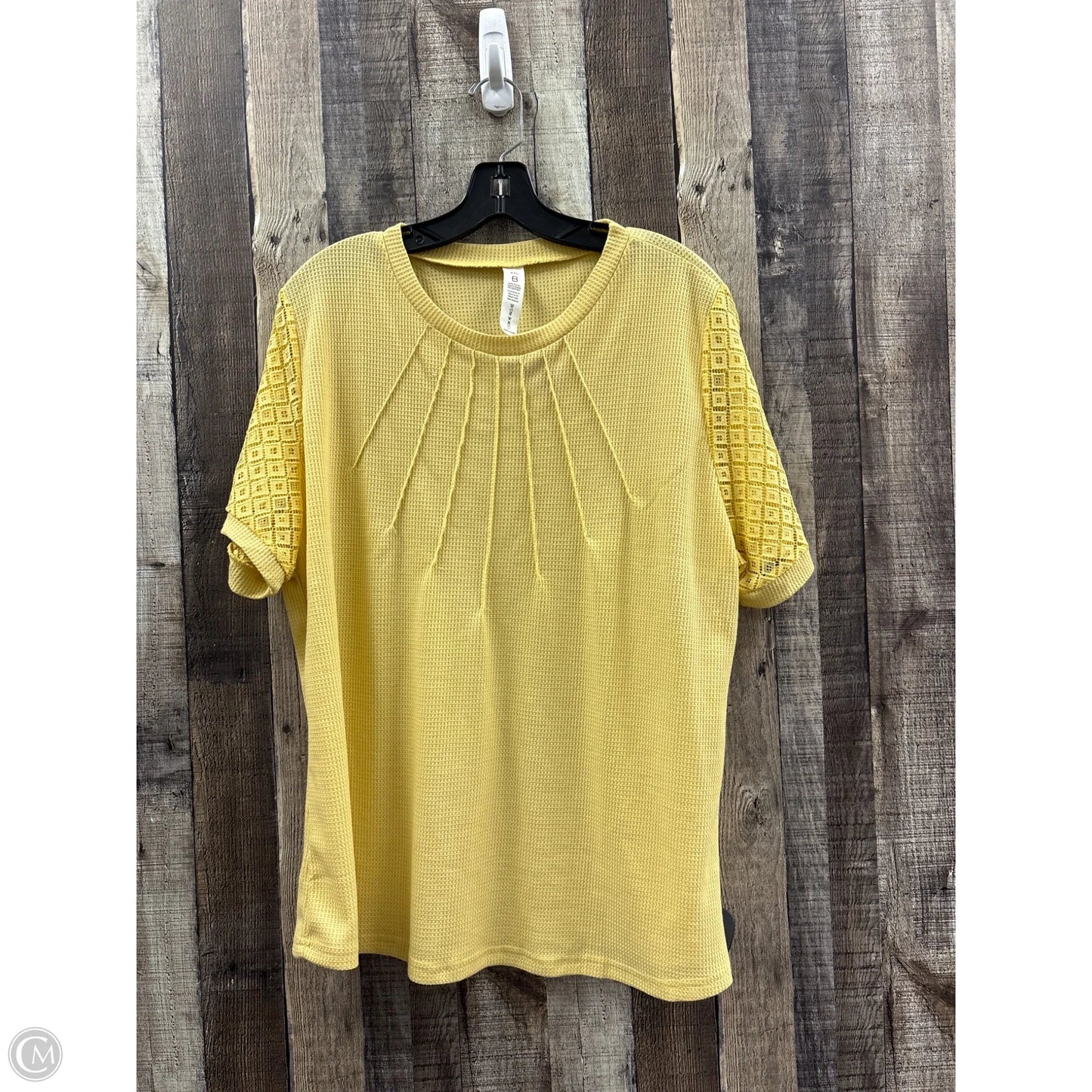 Top Short Sleeve By Cme In Yellow, Size: Xxl