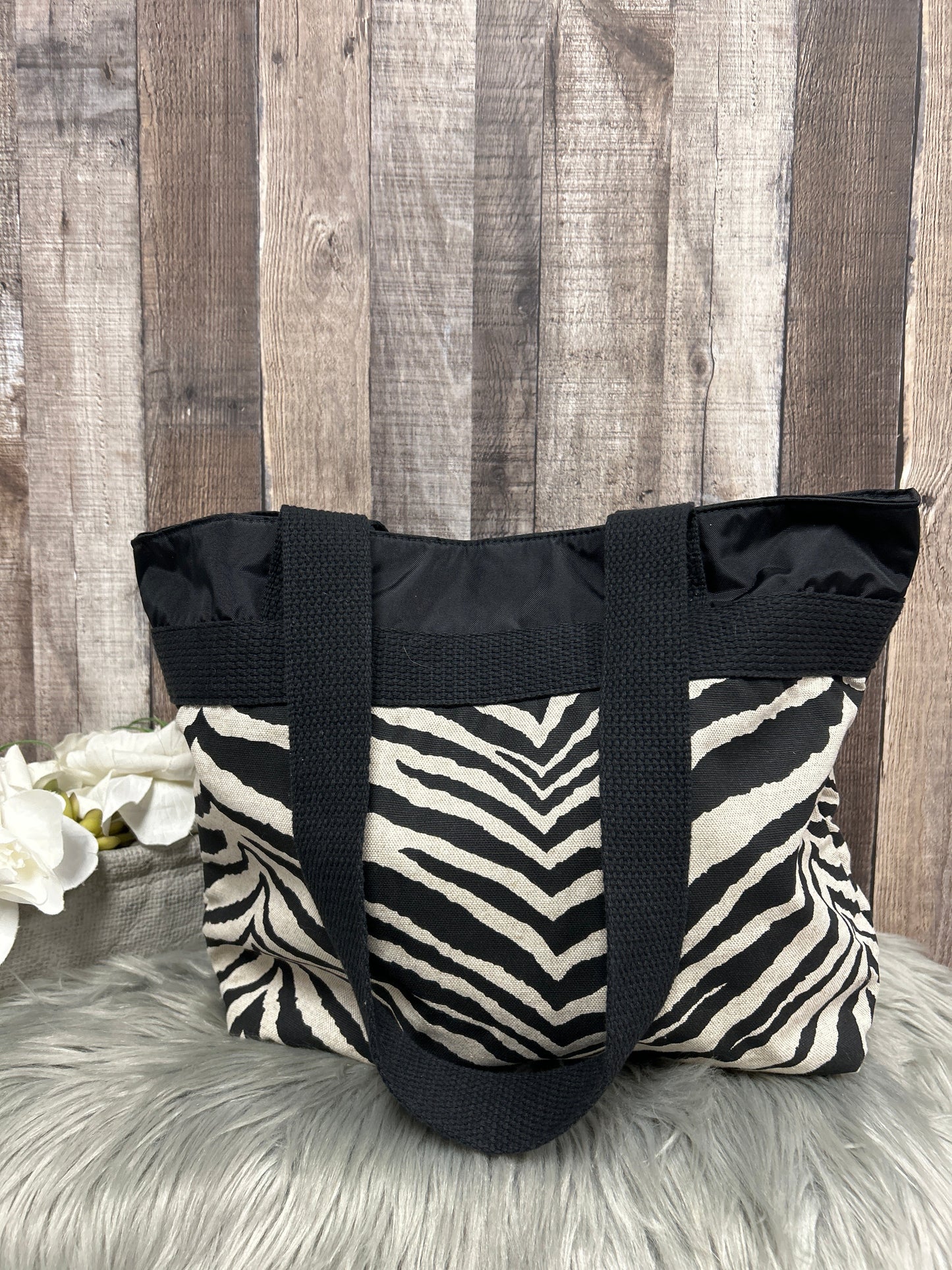 Zebra Print Tote Cme, Size Medium