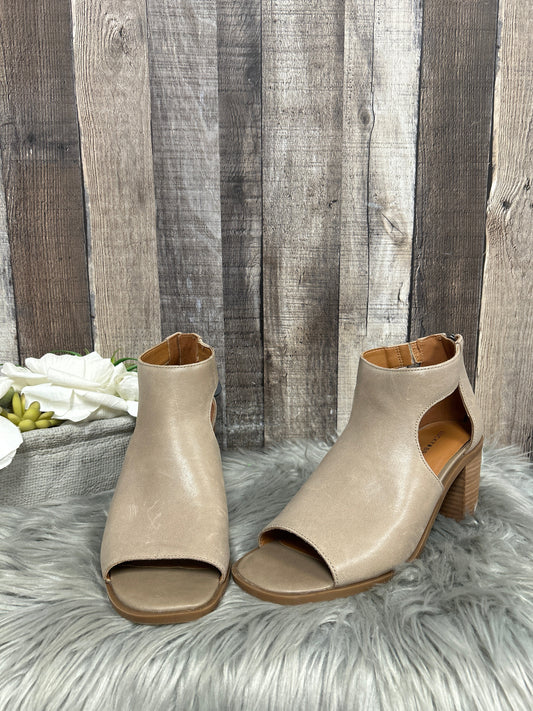 Tan Sandals Heels Block Lucky Brand, Size 9