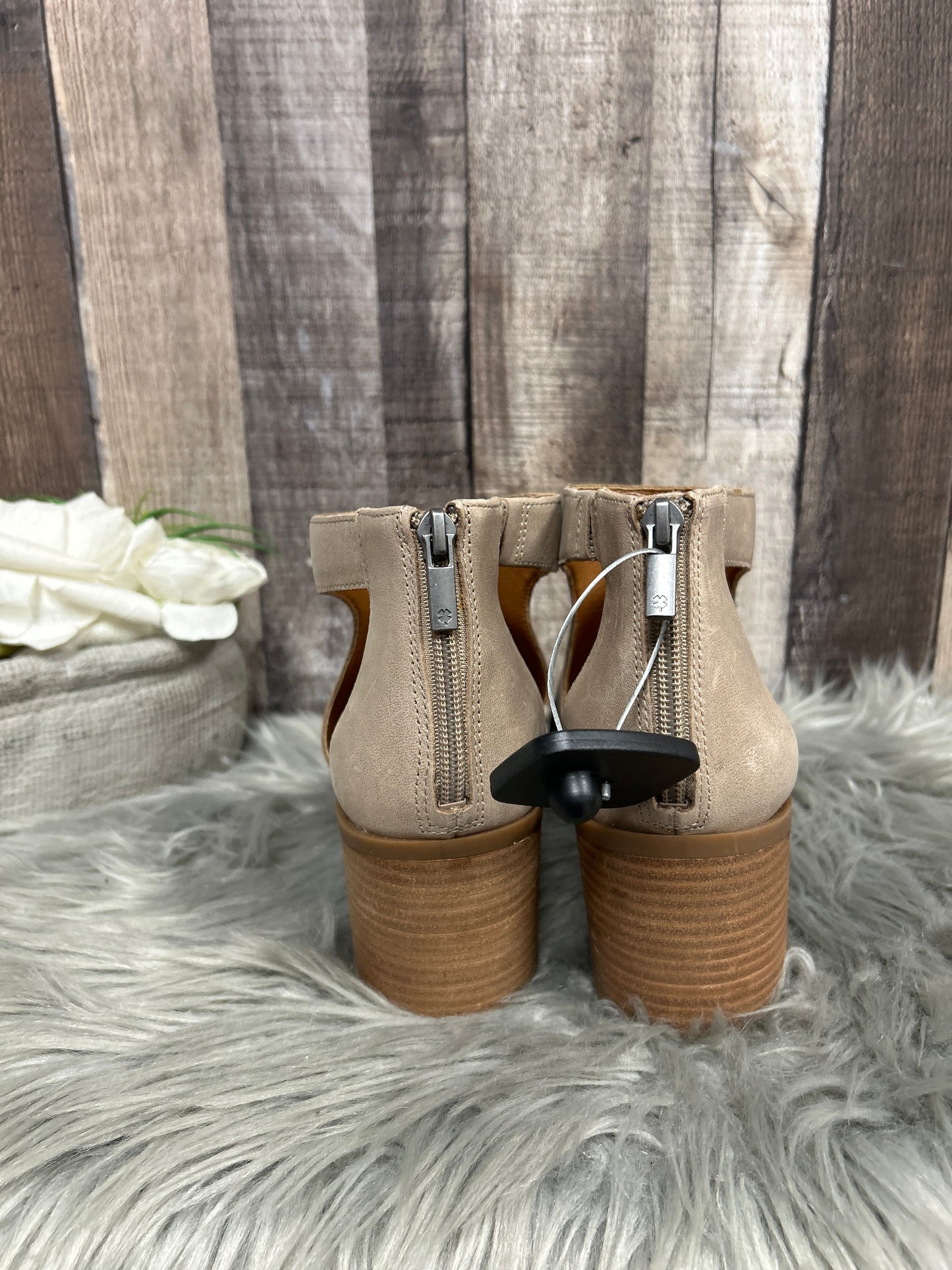 Tan Sandals Heels Block Lucky Brand, Size 9