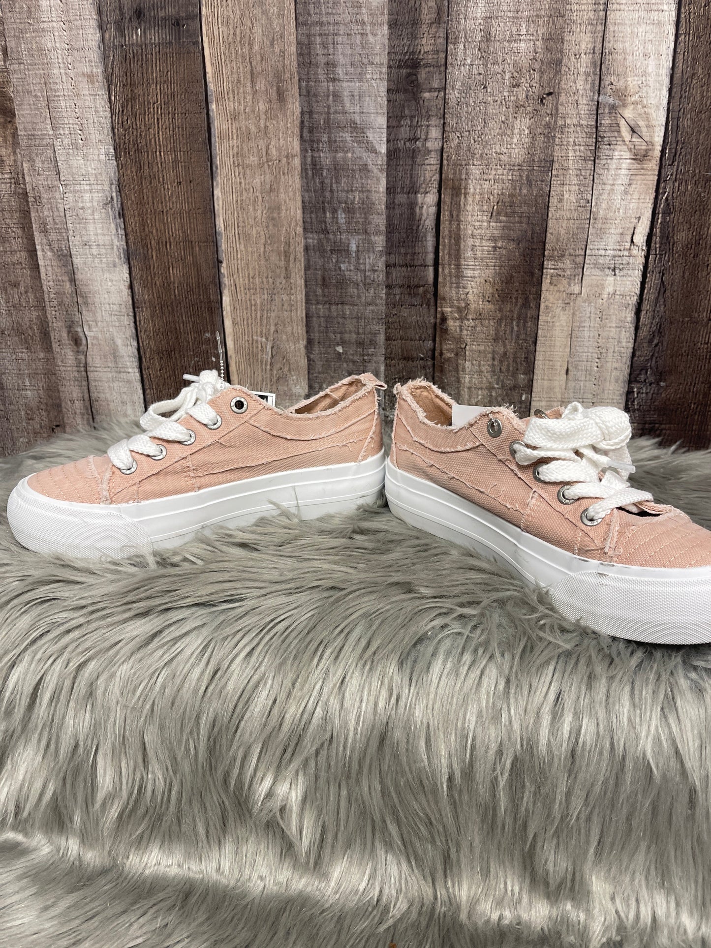 Shoes Sneakers By Blowfish In Peach, Size: 8