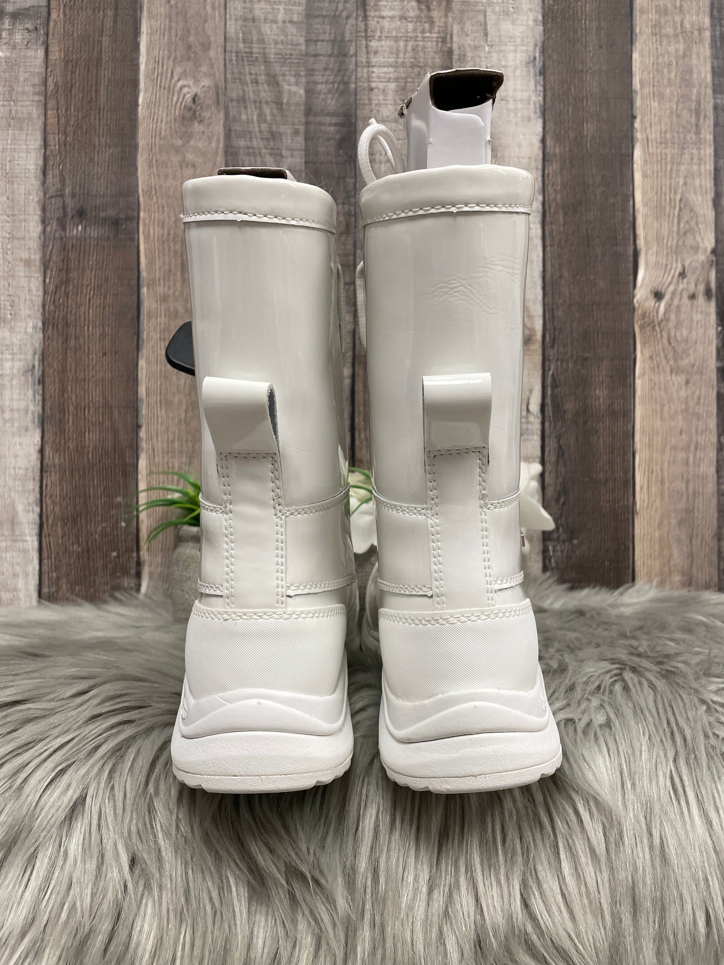 Boots Designer By Ugg In White, Size: 7