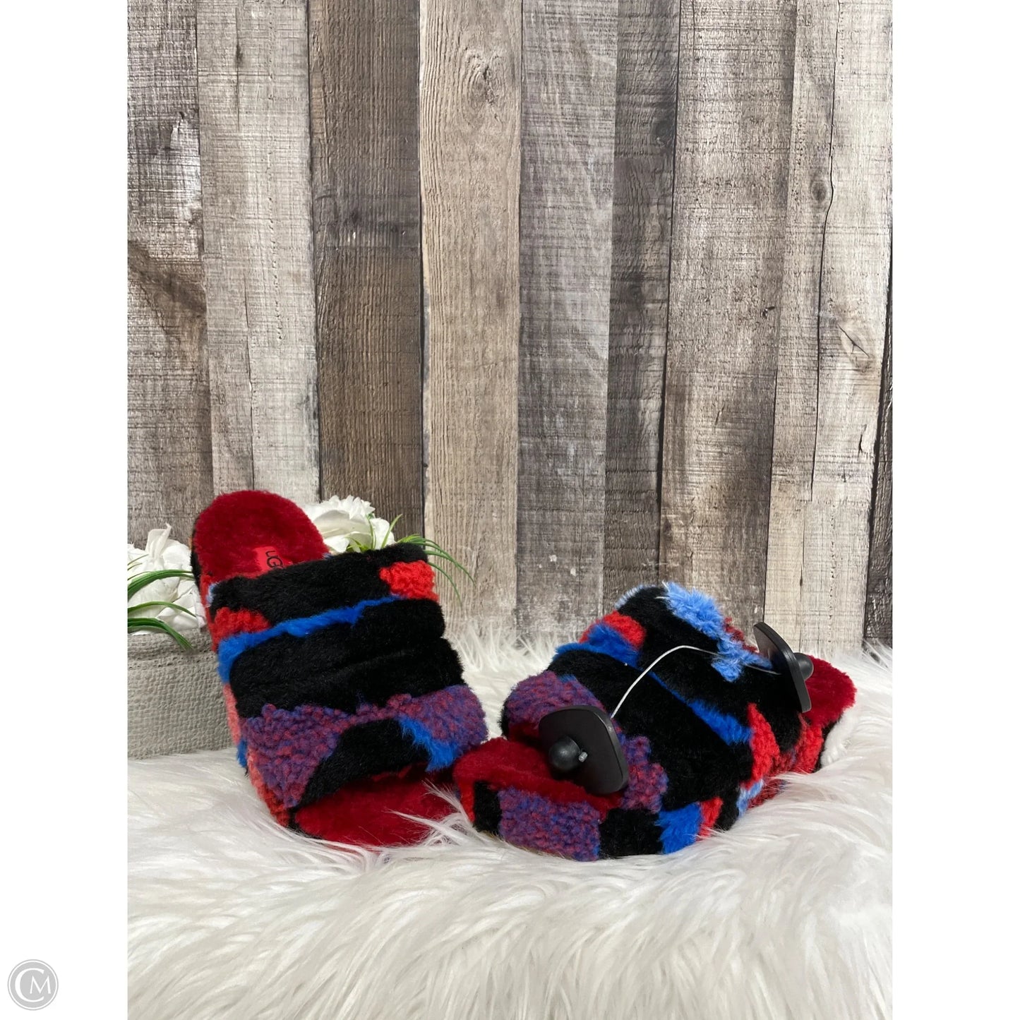 Shoes Designer By Ugg In Multi-colored, Size: 7