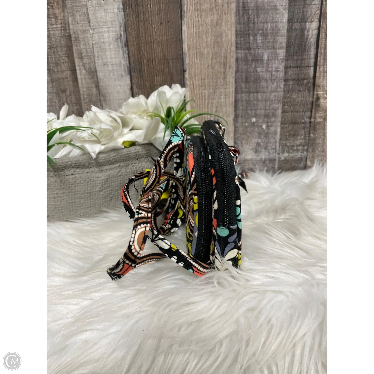 Wristlet By Vera Bradley, Size: Small