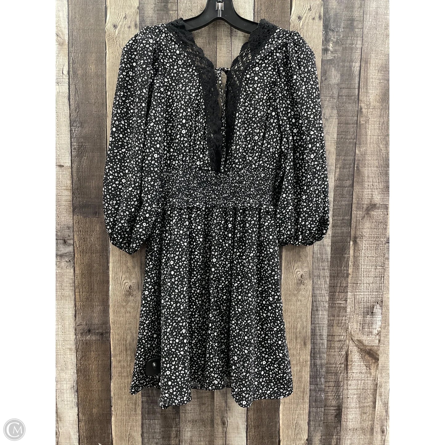 Dress Casual Short By Entro In Black & White, Size: M