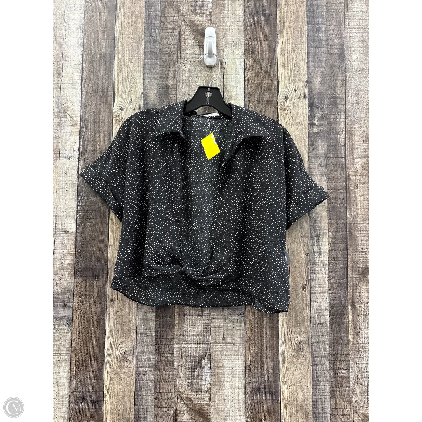Top Short Sleeve By Urban Outfitters In Polkadot Pattern, Size: S