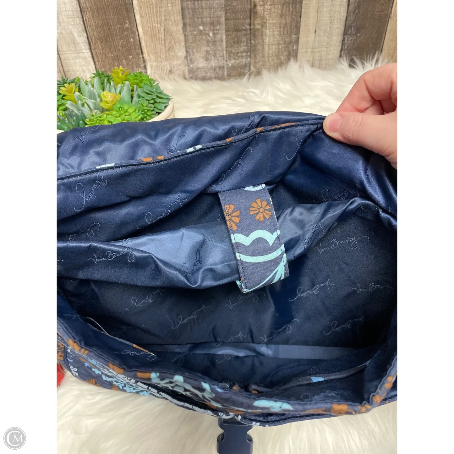 Handbag By Vera Bradley, Size: Large