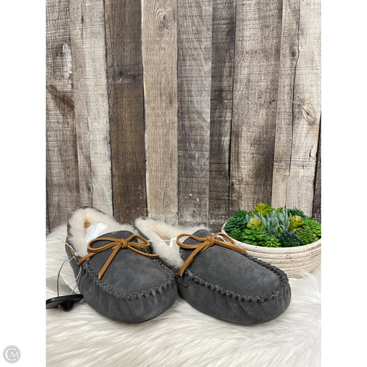 Shoes Flats By Eddie Bauer In Grey, Size: 11