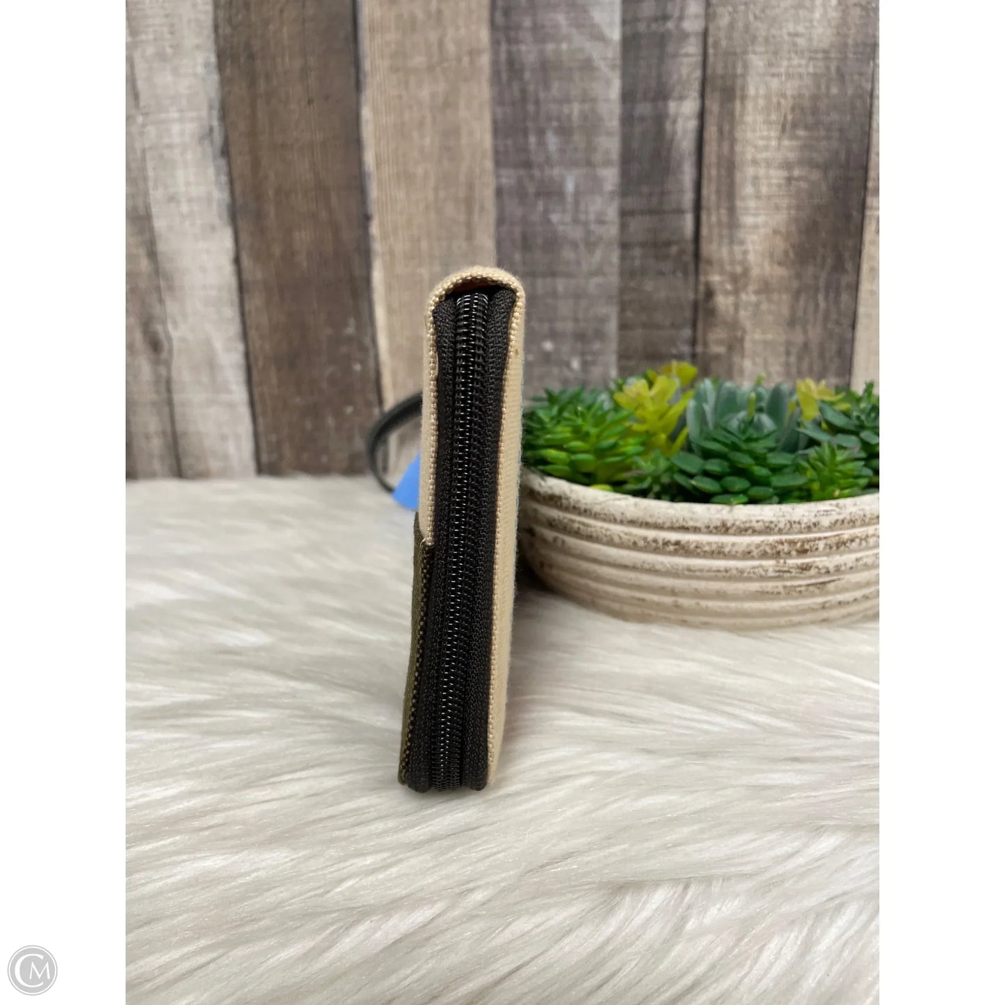 Wristlet By Sherpani, Size: Large