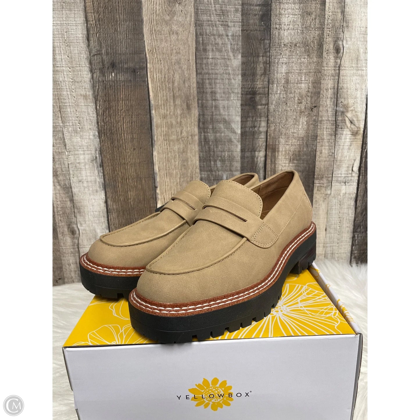 Shoes Flats By Yellow Box In Tan, Size: 6