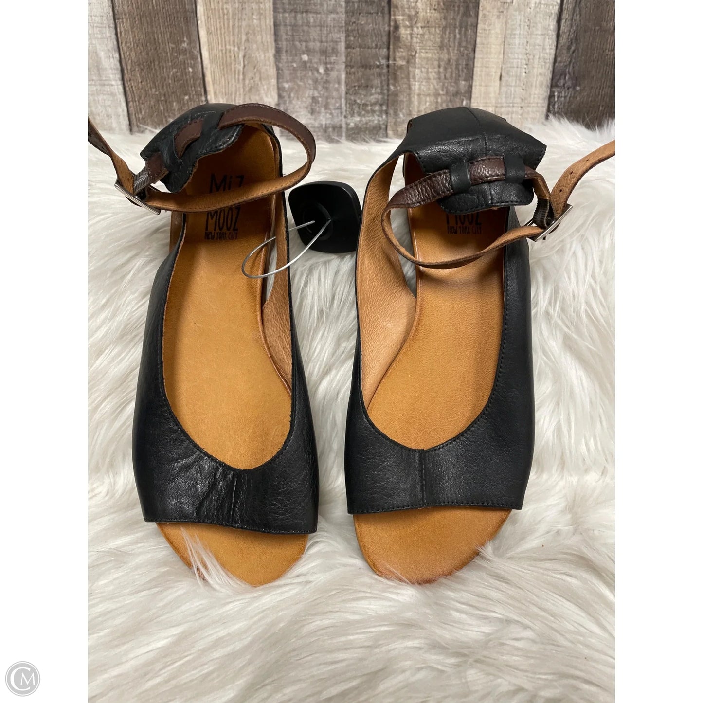 Sandals Flats By Miz Mooz In Black, Size: 8.5