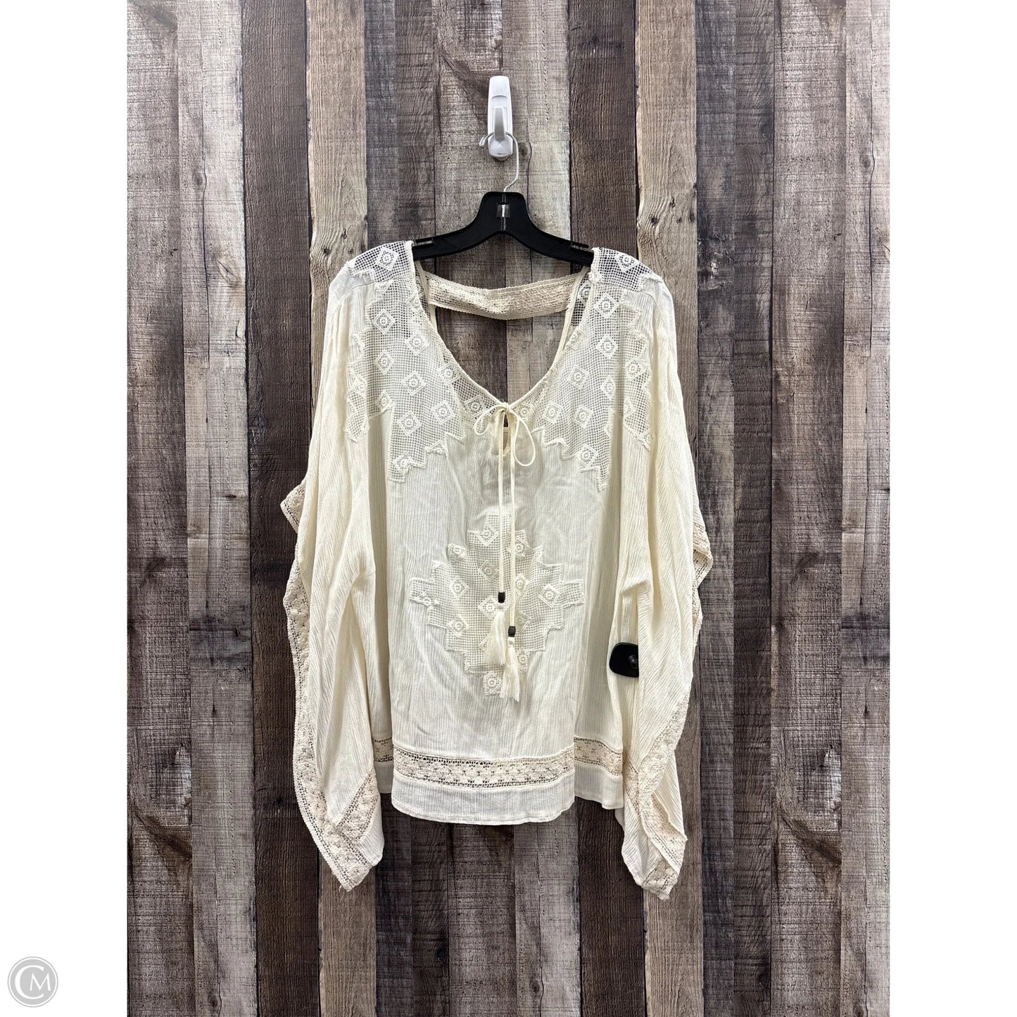 Top Short Sleeve By Knox Rose In Beige, Size: M