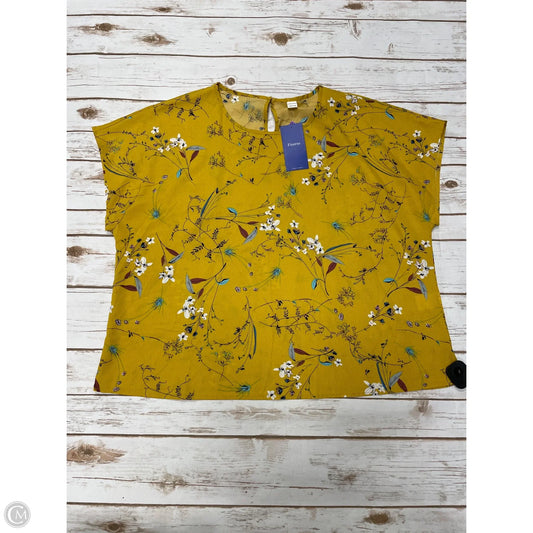 Top Short Sleeve By Cme In Gold, Size: 3x