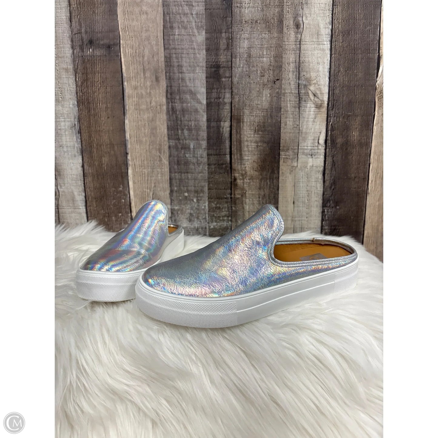 Shoes Flats By Dolce Vita In Silver, Size: 8