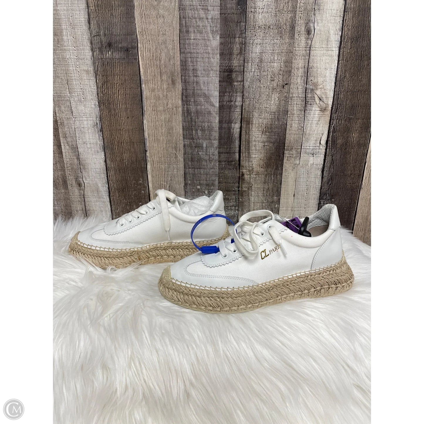 Shoes Luxury Designer By Christian Louboutin In White, Size: 9.5